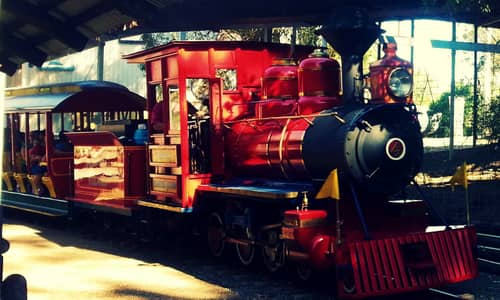 Dreamworld's historic 'Baldwin' steam train returns to service