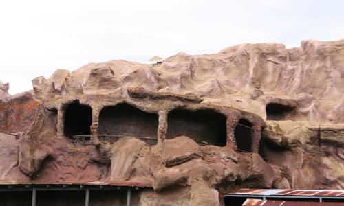 Dreamworld proceeds to remove the Mine Ride's mountain