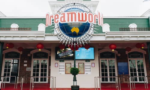 Get in with a too-good-to-be-true $50 annual pass to Dreamworld before Steel Taipan opens