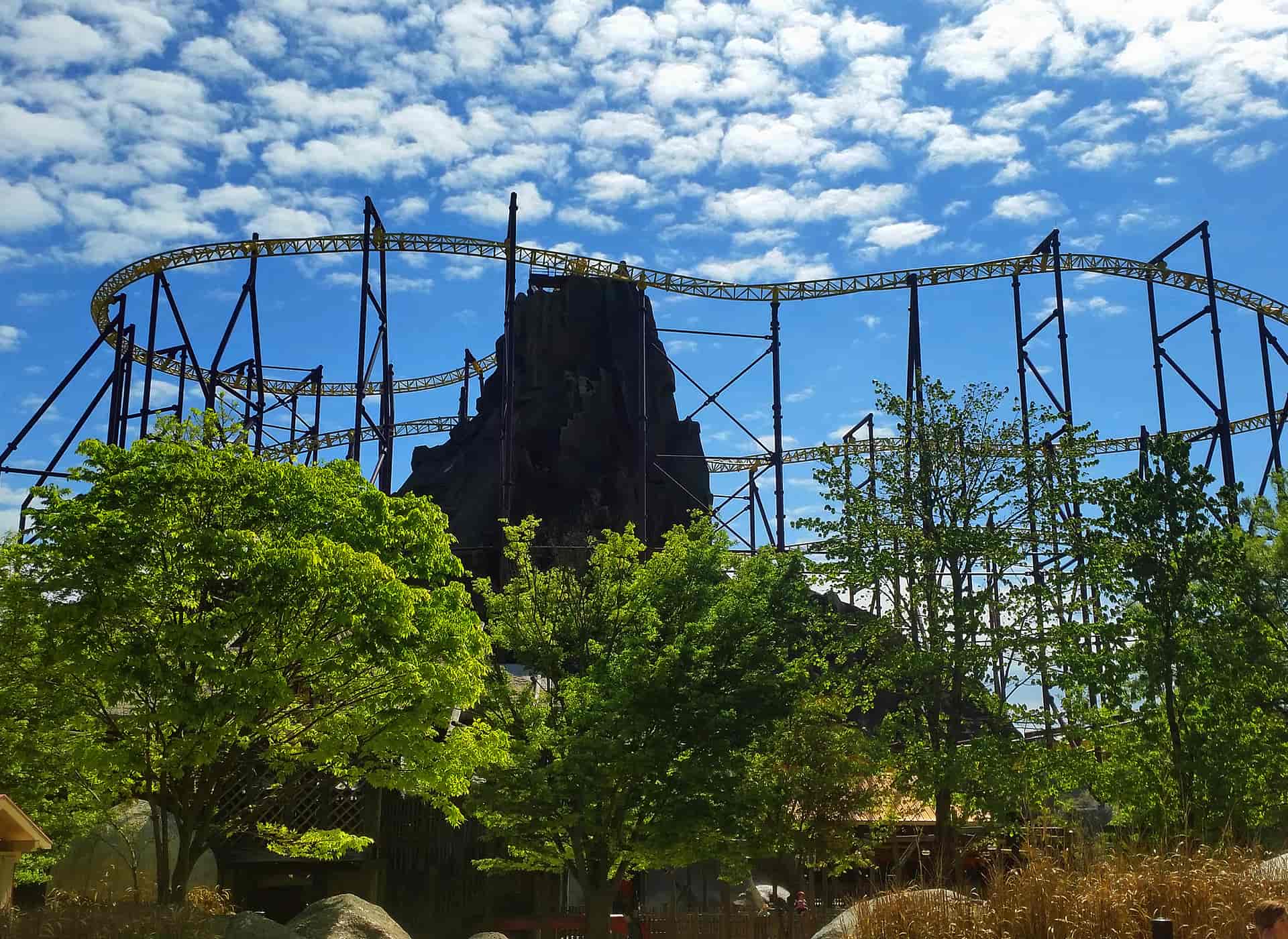 Colcano Coaster Layout Volcano, The Blast Coaster Info, Facts and Statistics | Parkz - Theme Parks