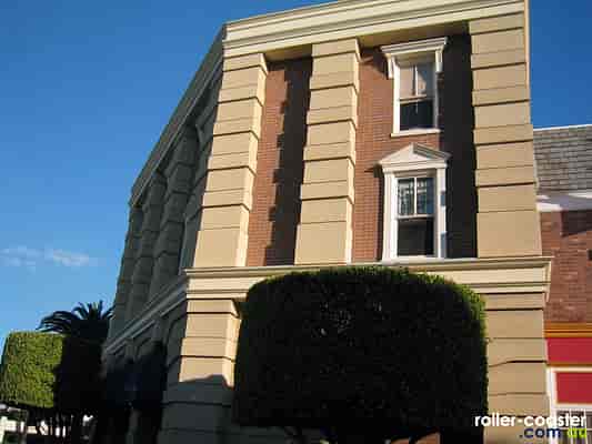 Warner Bros. Movie World Main Street