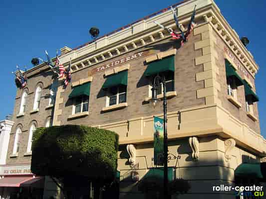 Warner Bros. Movie World Main Street