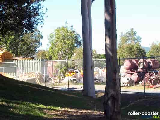 Scooby-Doo Spooky Coaster Construction