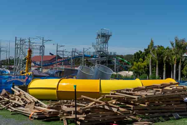 Wet'n'Wild 2021 slide construction