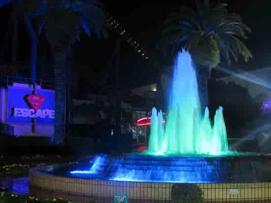 Main Street fountain with Superman Escape