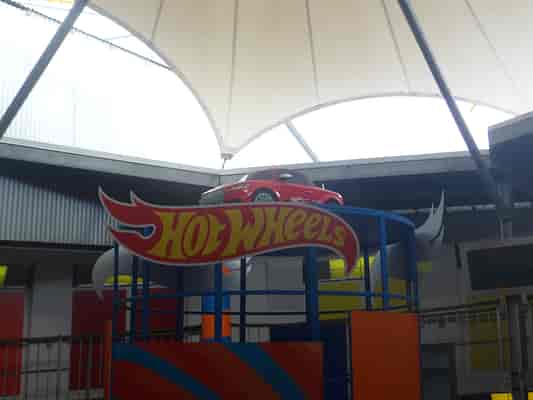 Hot Wheels Sidewinder queue