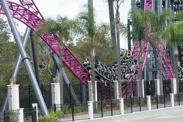 DC Rivals HyperCoaster