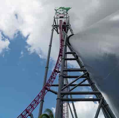 DC Rivals HyperCoaster
