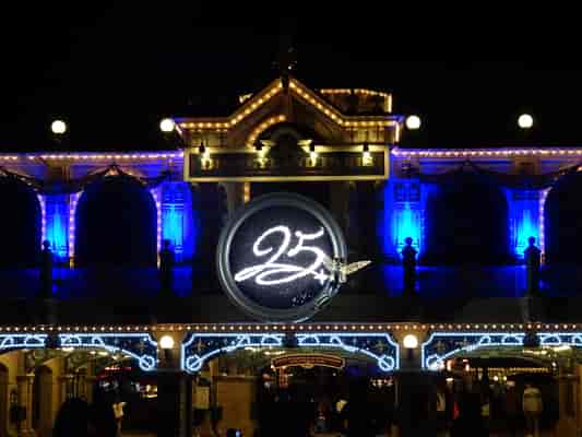 Entrance - Disneyland Paris (Night)