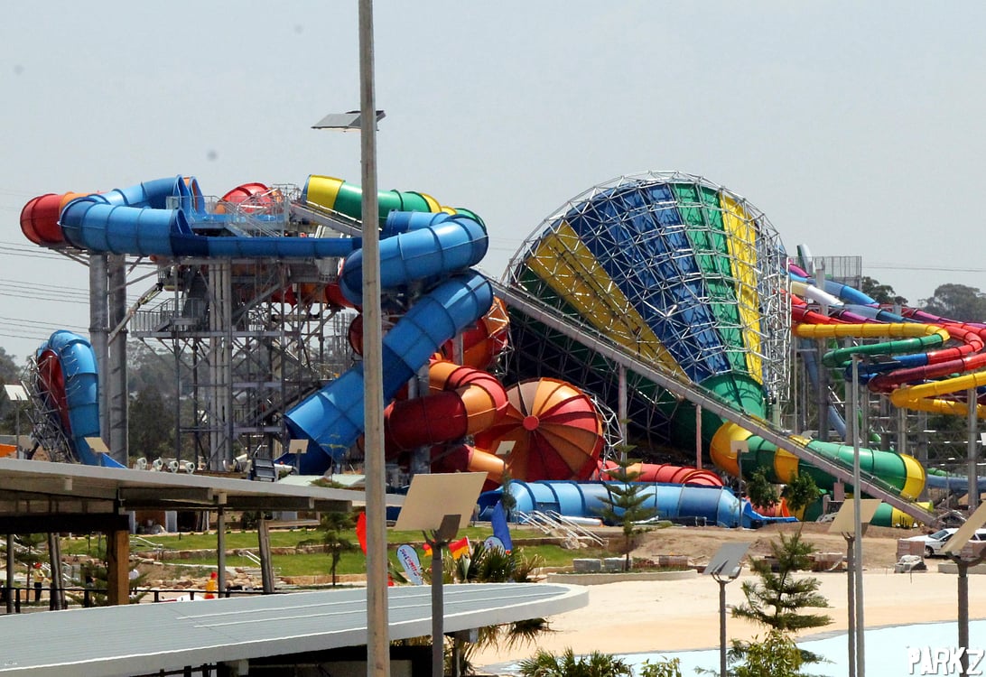 T5 | Water Slide at Raging Waters Sydney | Parkz - Theme Parks