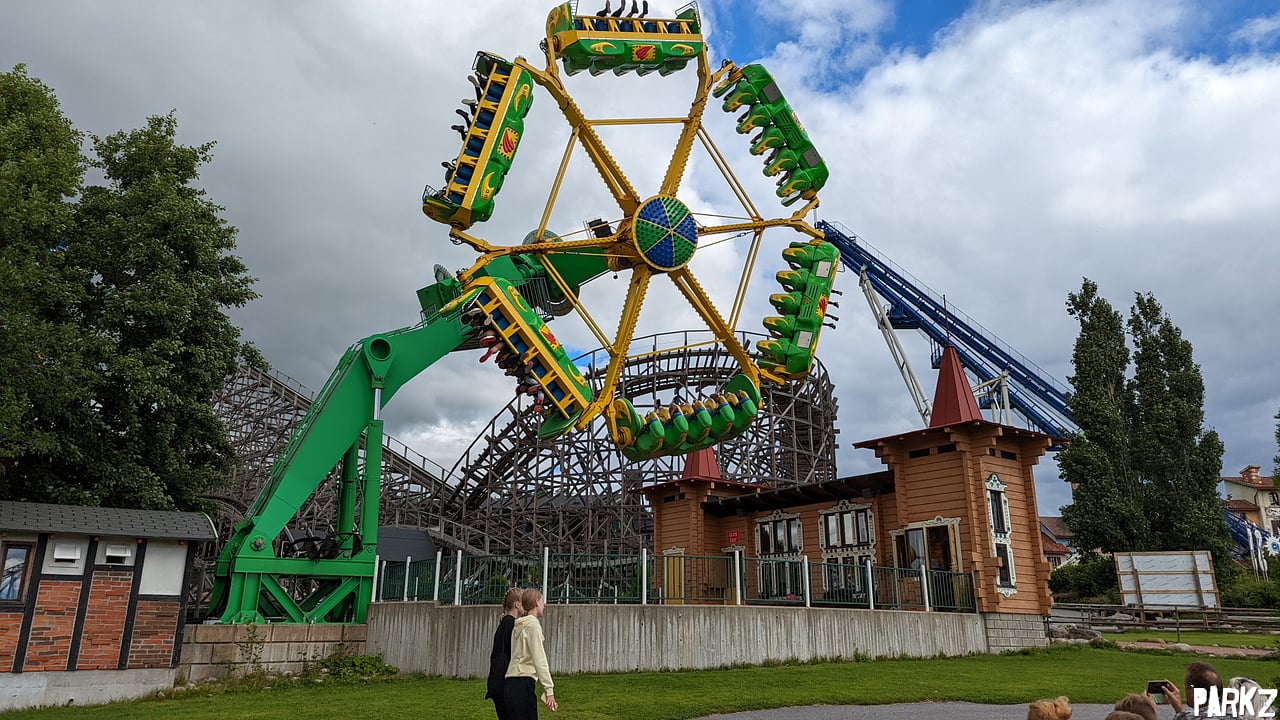 Pegasus | Thrill Ride · Flat Ride at PowerPark | Parkz - Theme Parks
